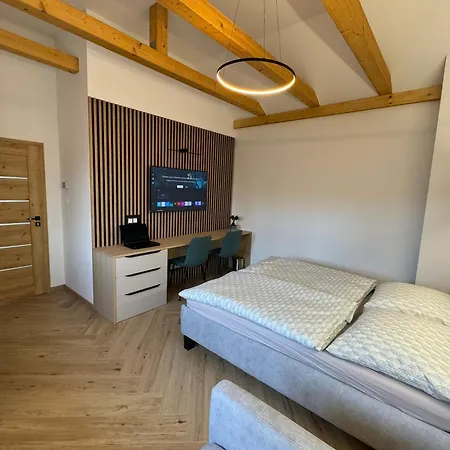 Апартаменти Daily Living - V Centre Varina, Free Parking *